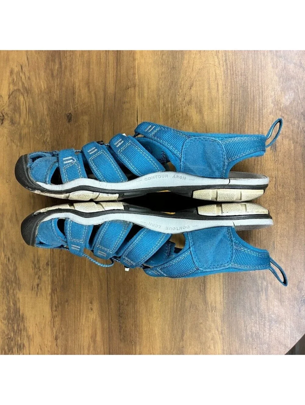 KEEN Clearwater CNX Women's Size 7.5 Closed Toe Water Hiker Sandal Turquoise